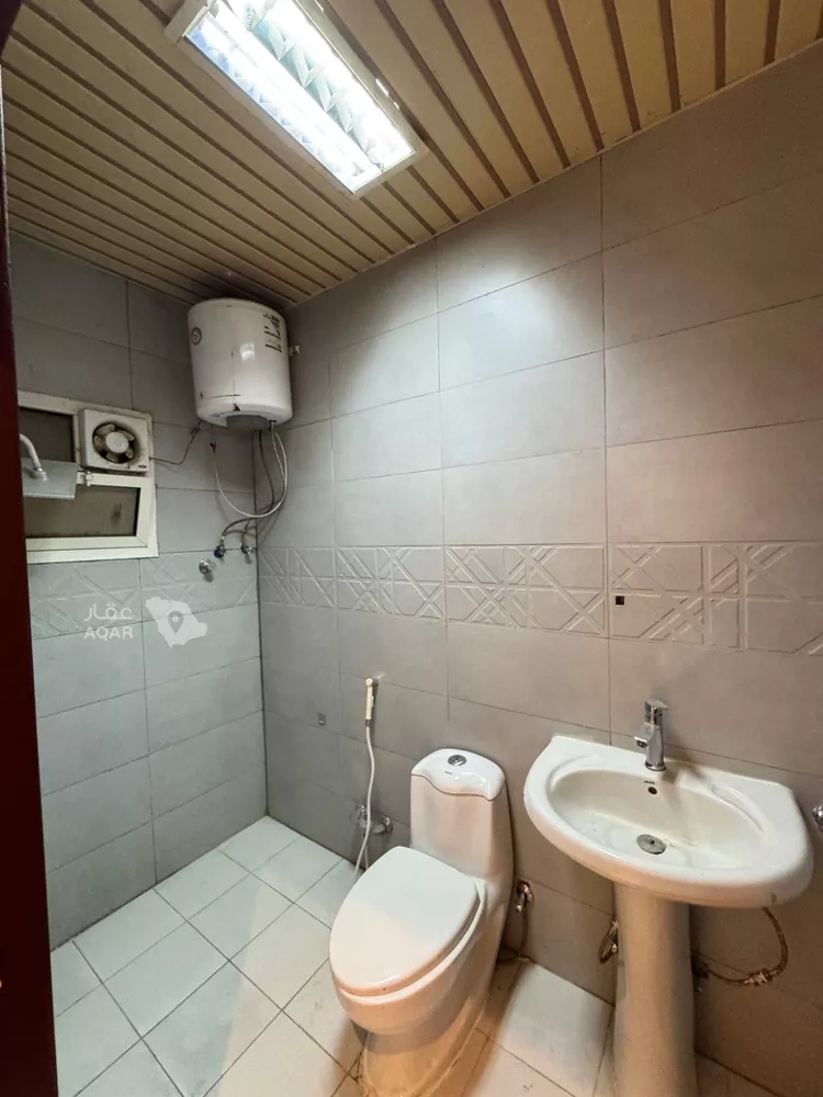 Floor for Rent in Riyadh Ghirnatah 13