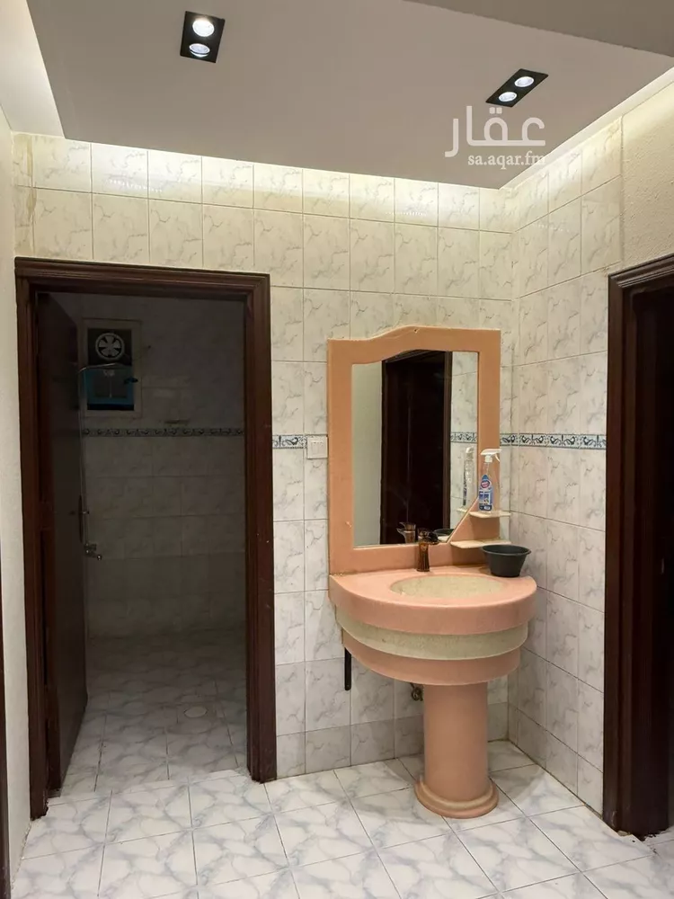 شقة للإيجار في شارع أحمد بن عثمان, حي العريجاء الغربي, مدينة الرياض, منطقة الرياض صورة 3