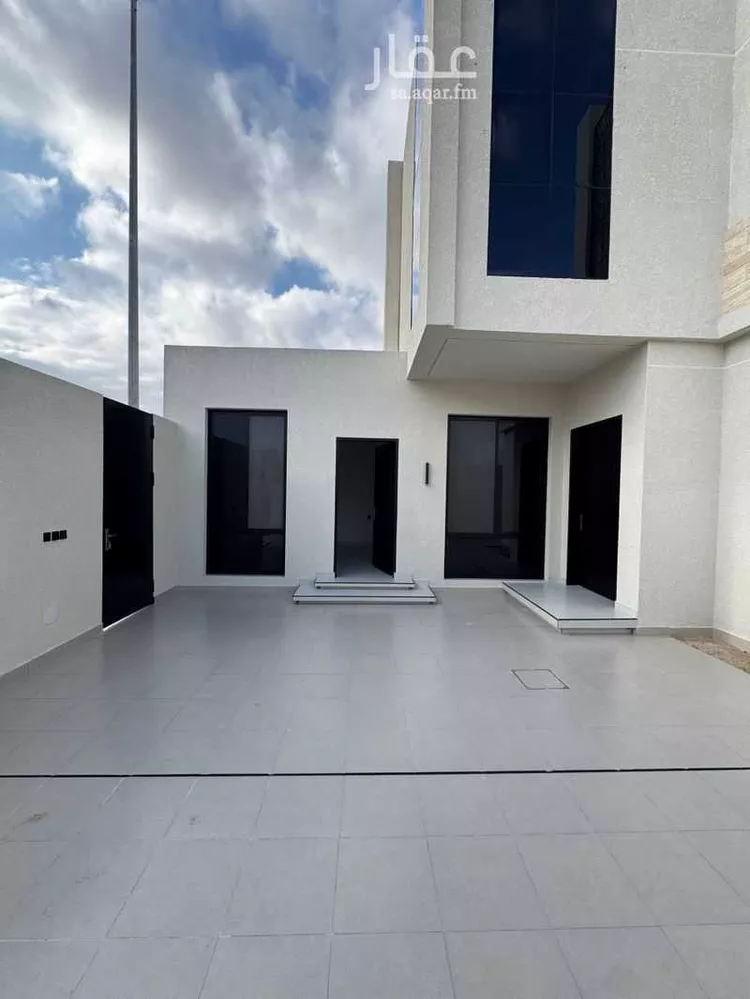 فيلا للبيع في شارع أبي عبد الرحمن القصير, حي الوهلان, مدينة عنيزة, منطقة القصيم صورة 2