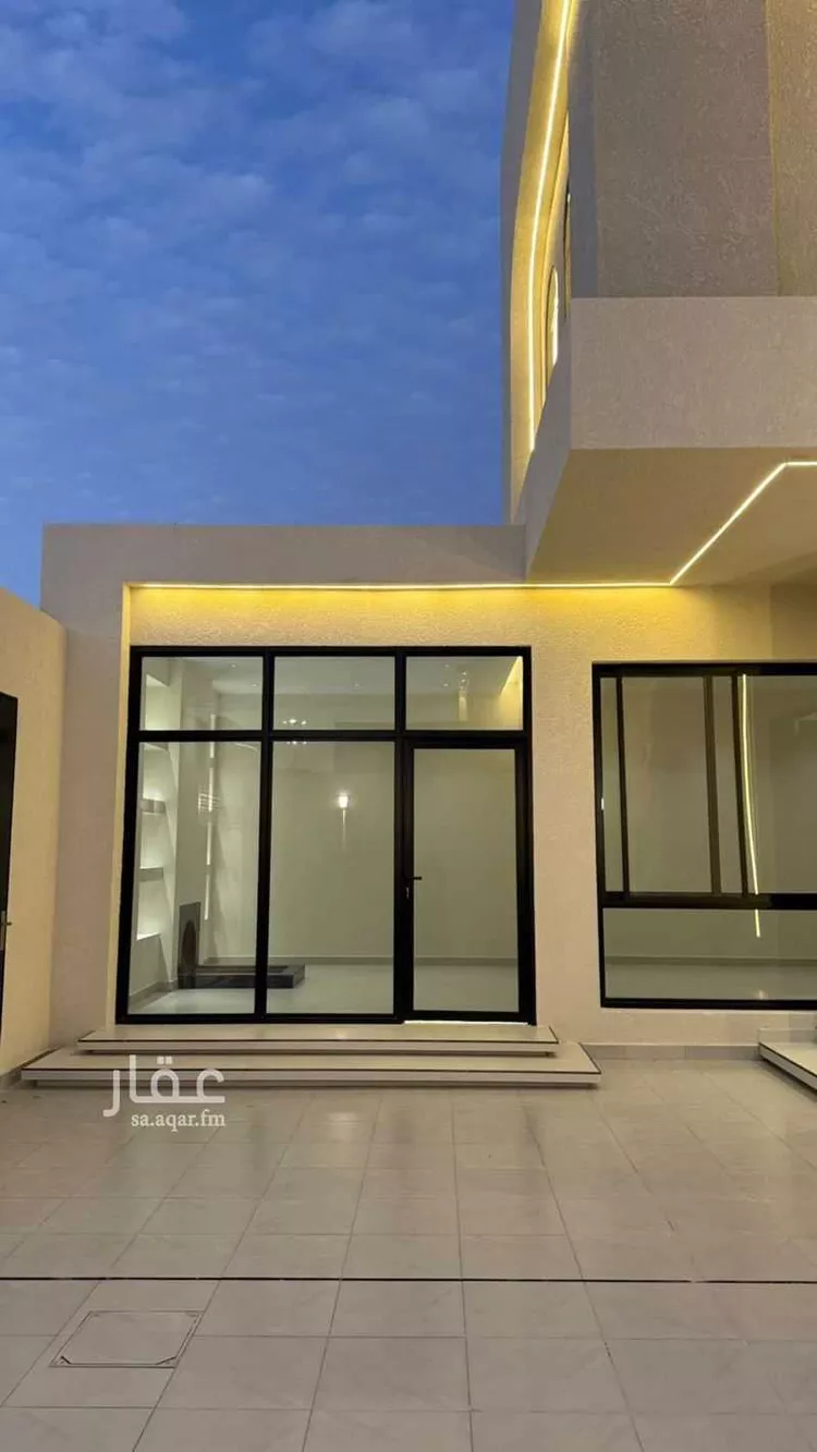 فيلا للبيع في شارع محمد الحصري, حي المصيف, مدينة عنيزة, منطقة القصيم صورة 5