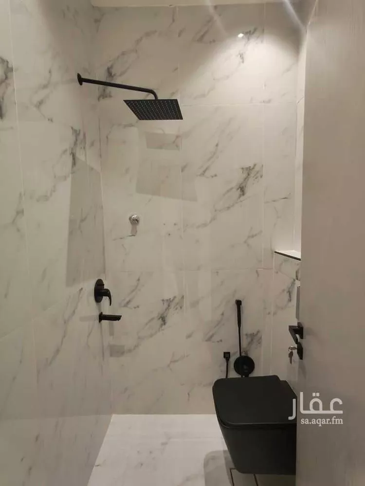 عمارة للبيع في شارع احمد محمد جمال, حي البيان, مدينة الرياض, منطقة الرياض صورة 5