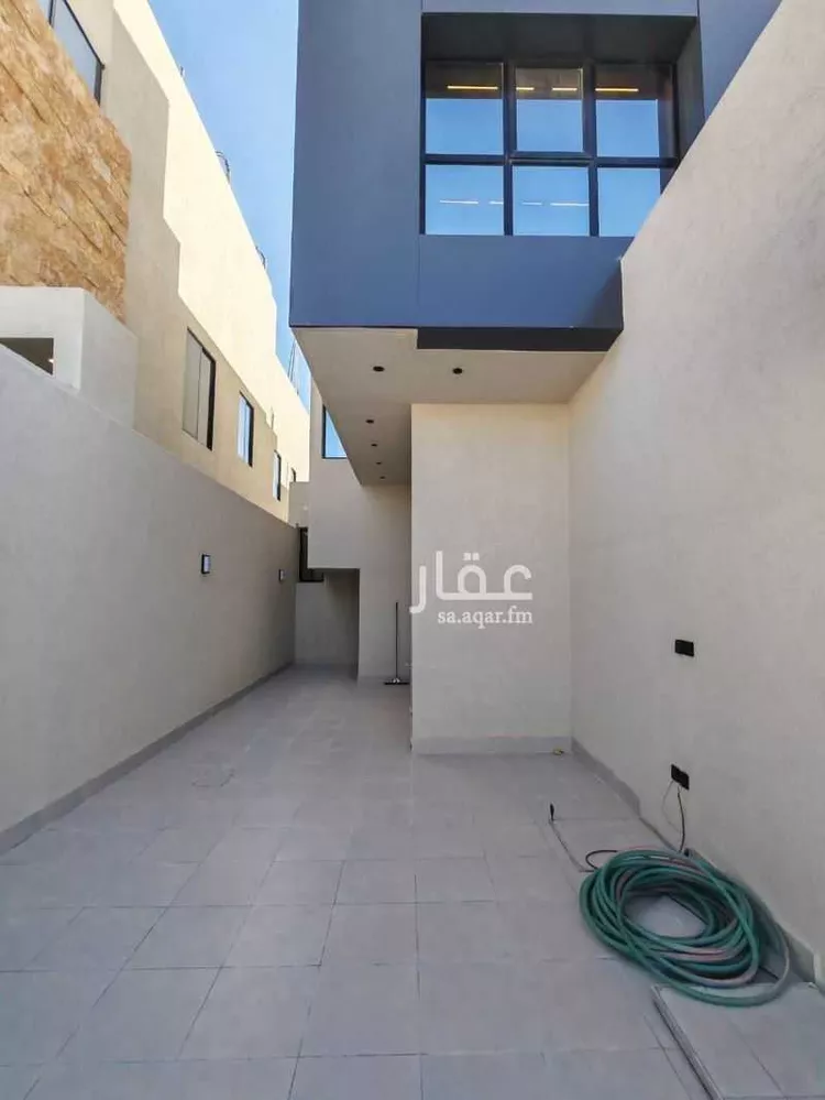 دور للبيع في شارع احمد محمد جمال, حي البيان, مدينة الرياض, منطقة الرياض 32