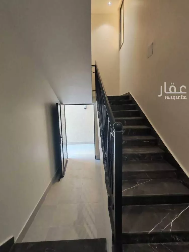 دور للبيع في شارع احمد محمد جمال, حي البيان, مدينة الرياض, منطقة الرياض 35