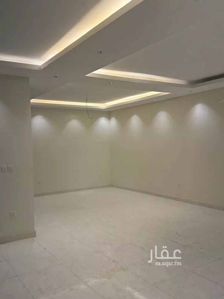 فيلا للإيجار في شارع عبدالله ابن يحنس, حي عريض, مدينة الرياض, منطقة الرياض صورة 2