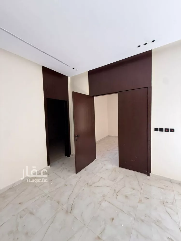 فيلا للإيجار في شارع الصفار الذهبي, حي عكاظ, مدينة الرياض, منطقة الرياض صورة 3