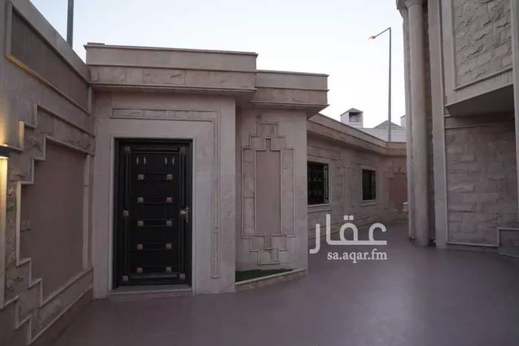 فيلا للبيع في شارع البواردي, حي الغدير, مدينة الرياض, منطقة الرياض صورة 2