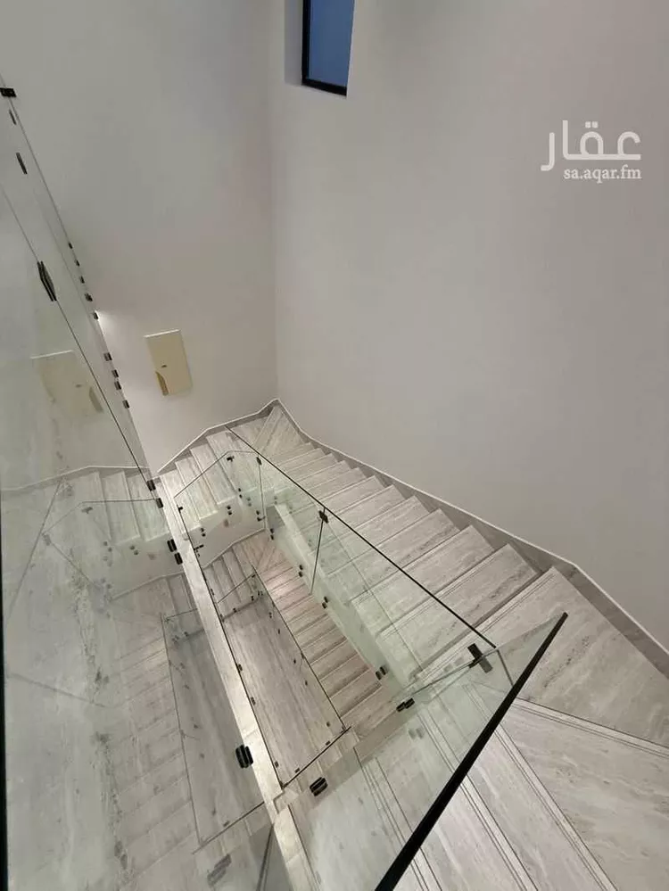 فيلا للبيع في شارع سلمه بن سليمان, حي الصدفة, مدينة الدمام, المنطقة الشرقية صورة 5