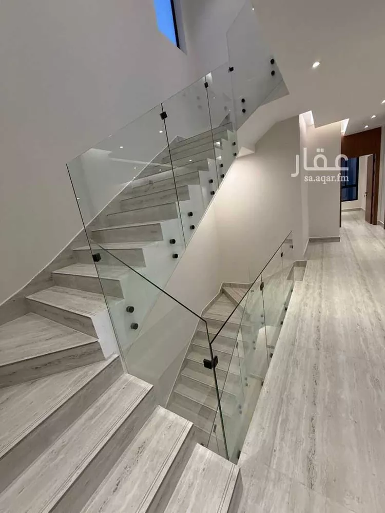 فيلا للبيع في شارع سلمه بن سليمان, حي الصدفة, مدينة الدمام, المنطقة الشرقية صورة 2