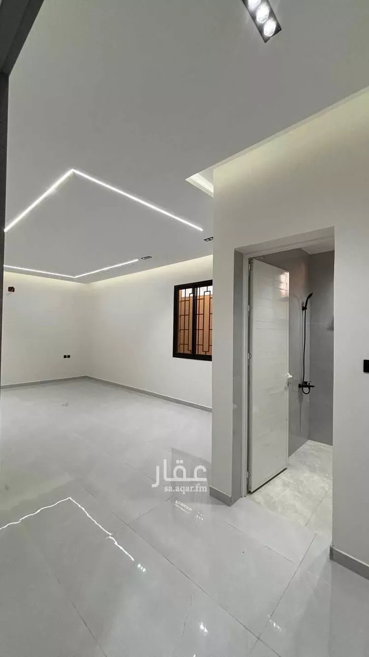 فيلا للبيع في شارع 349 النظيم, حي النظيم, مدينة الرياض, منطقة الرياض صورة 3