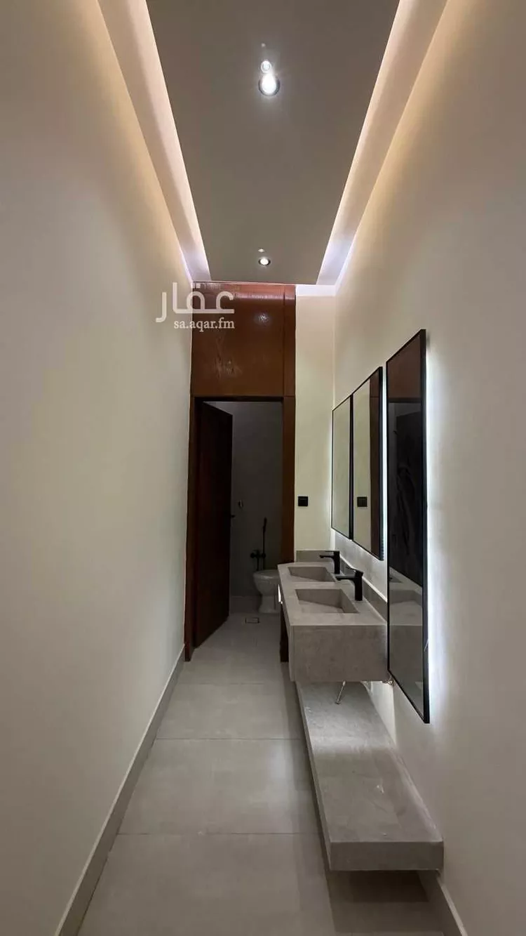 فيلا للبيع في شارع ابن الطيلسان القرطبي, حي عكاظ, مدينة الرياض, منطقة الرياض صورة 3