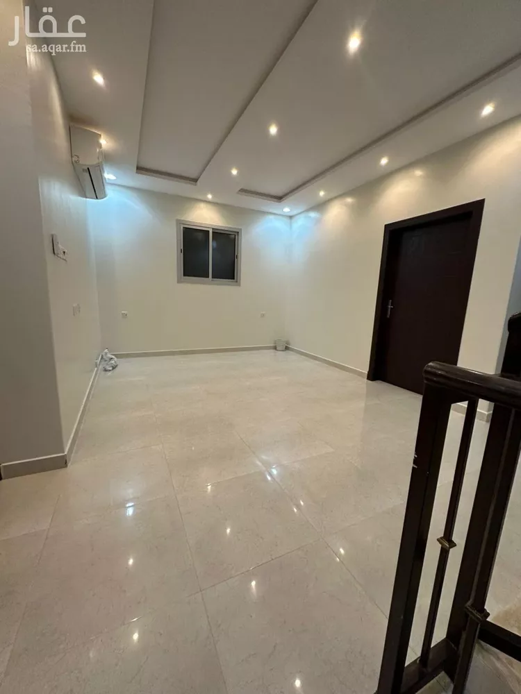 فيلا للإيجار في شارع رقم 332, حي ظهرة لبن, مدينة الرياض, منطقة الرياض صورة 2