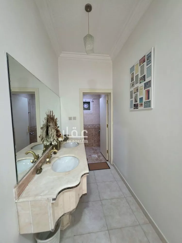 Floor for Rent in Riyadh Shubra صورة 3