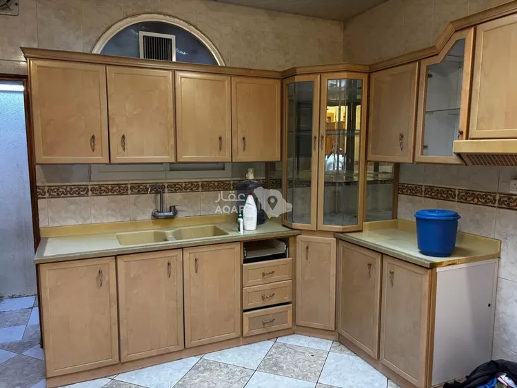 Floor for Rent in Riyadh Al Uraija Al Gharbiyah صورة 5