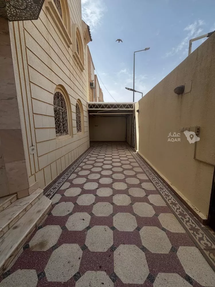 Floor for Rent in Riyadh Al Uraija Al Gharbiyah 9