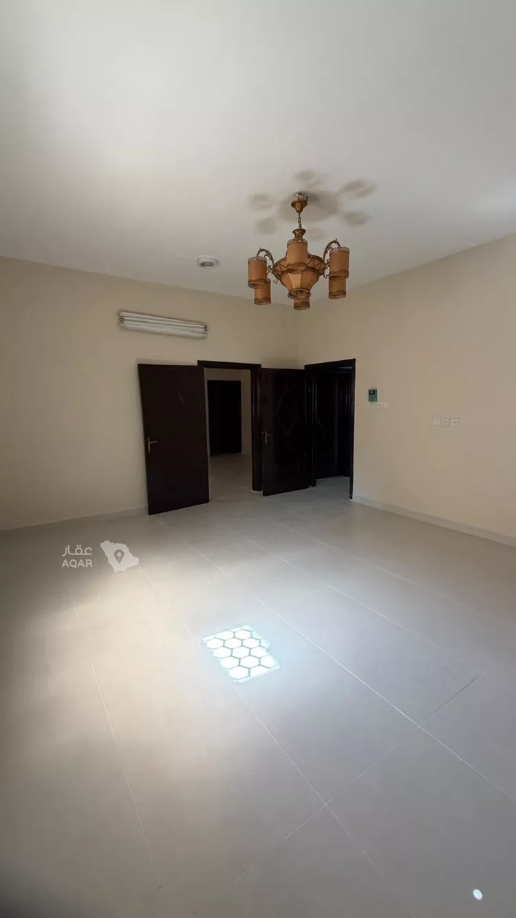 Floor for Rent in Riyadh Al Uraija Al Gharbiyah صورة 3