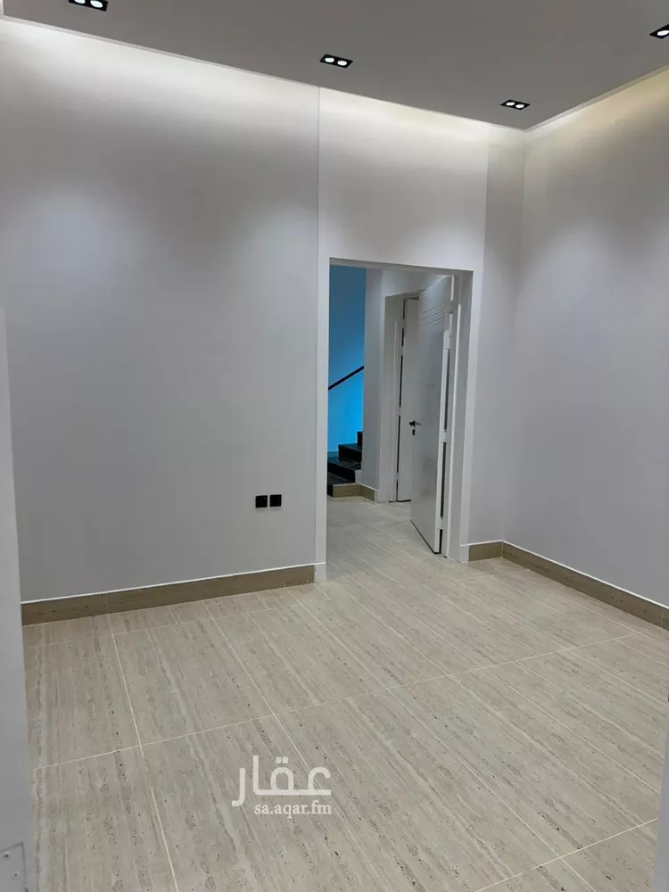 Floor for Rent in Riyadh Dhahrat Namar