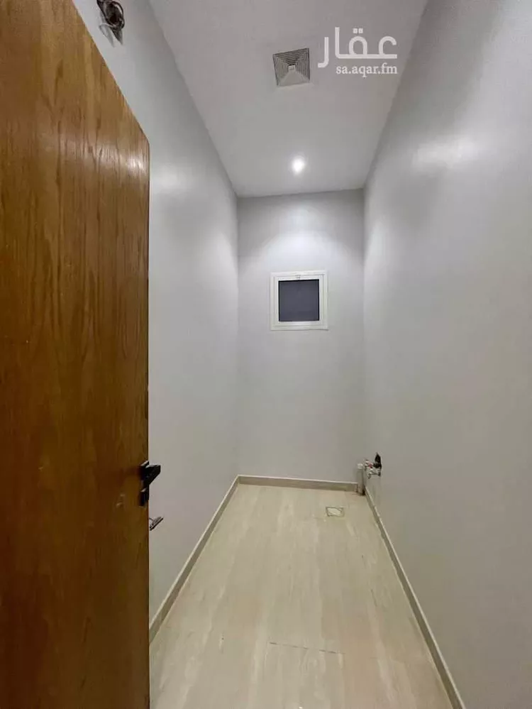 Floor for Sale in Riyadh Al Janadriyah صورة 3
