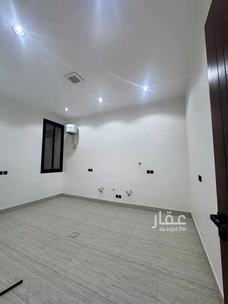 دور للبيع في شارع عامر القرشي, حي العوالي, مدينة الرياض, منطقة الرياض صورة 4