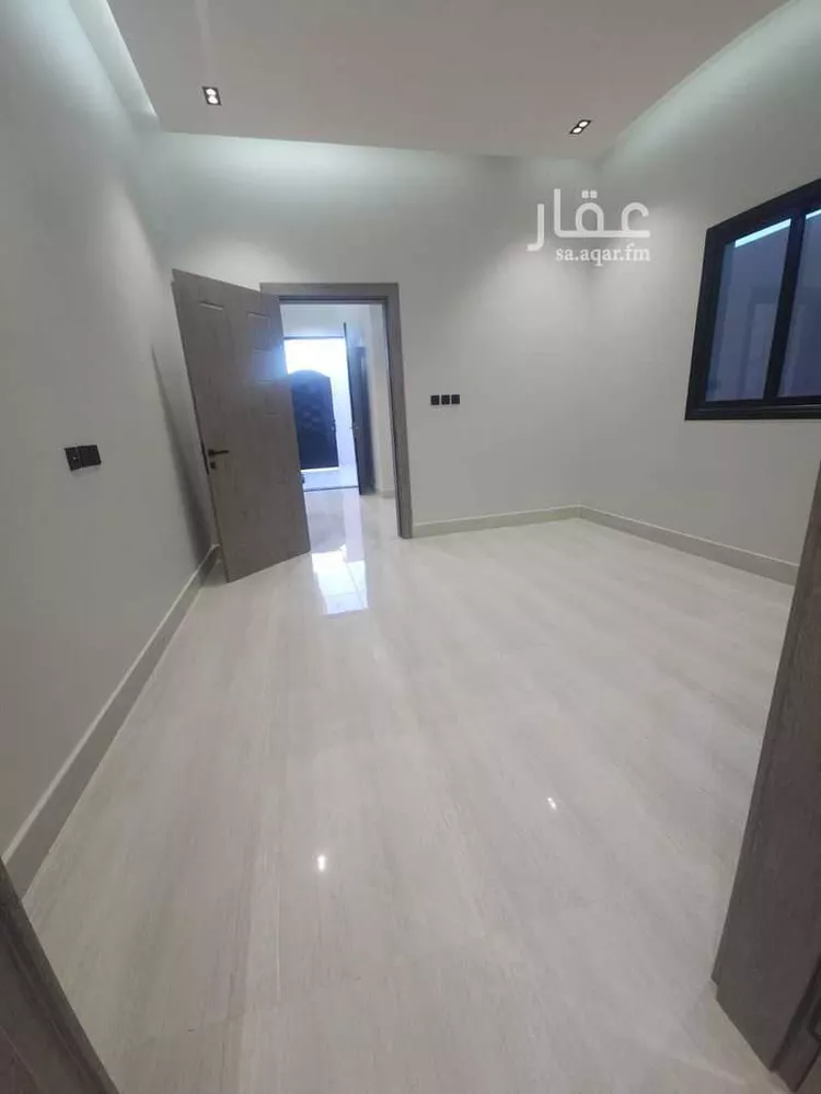 دور للبيع في شارع طريق خريص, حي النظيم, مدينة الرياض, منطقة الرياض 12
