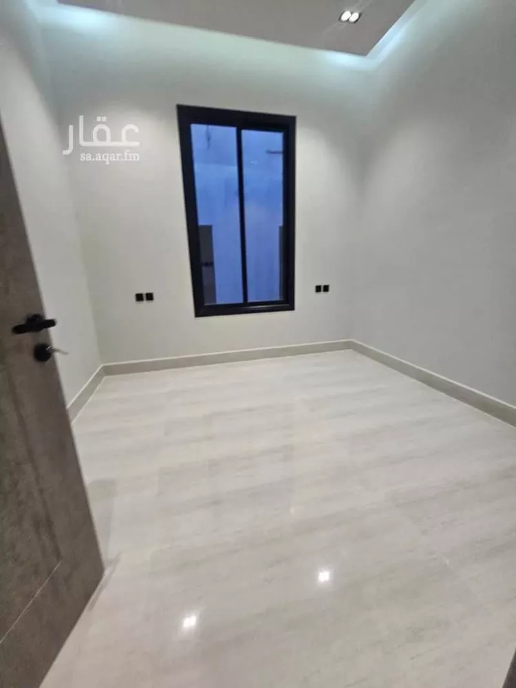 دور للبيع في شارع طريق خريص, حي النظيم, مدينة الرياض, منطقة الرياض 6