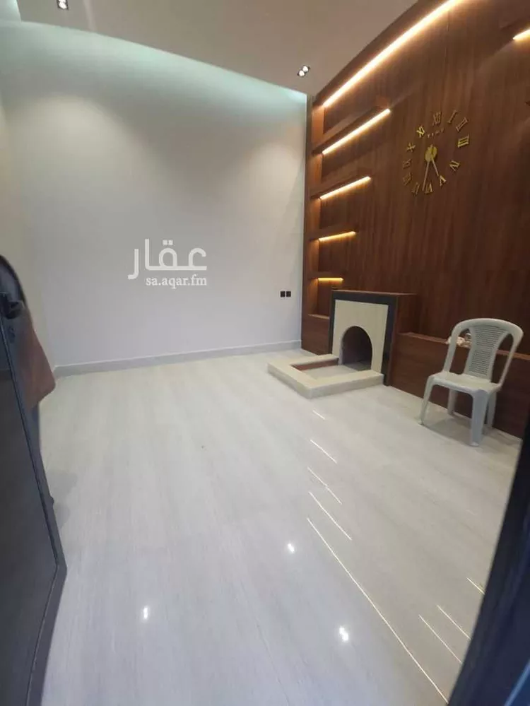 دور للبيع في شارع طريق خريص, حي النظيم, مدينة الرياض, منطقة الرياض 10
