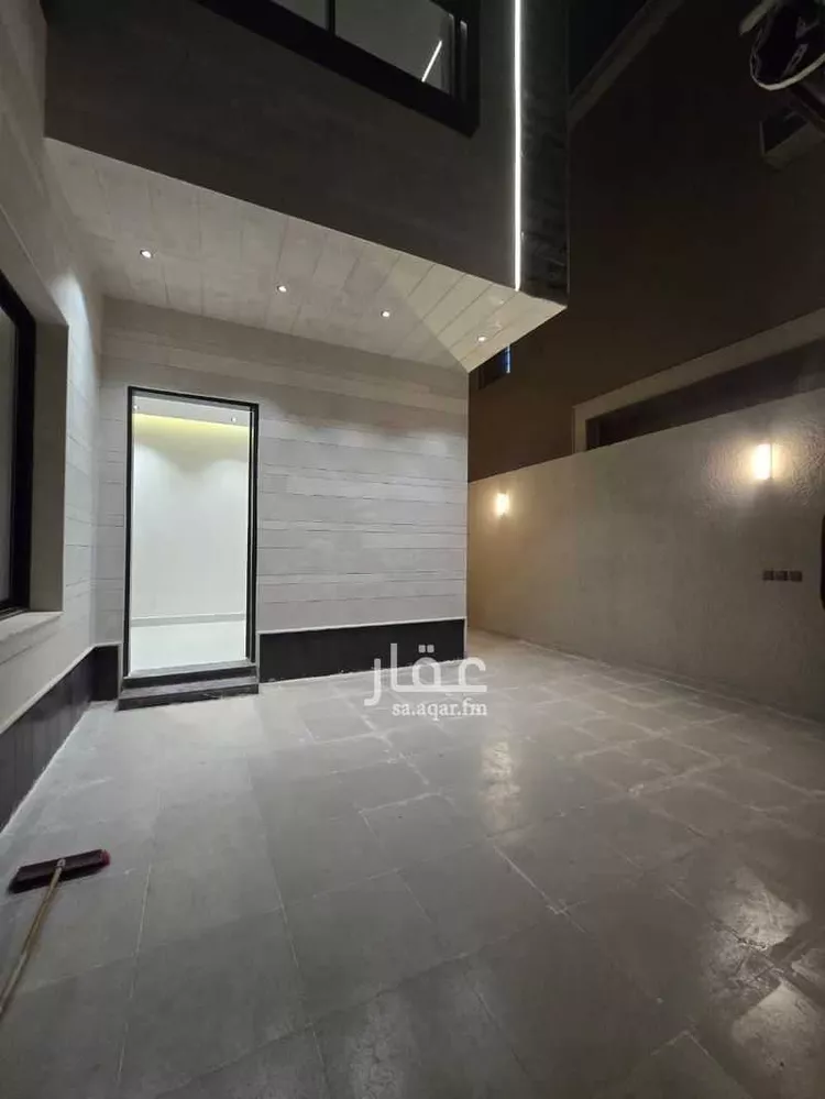 فيلا للبيع في شارع حمزة القبيطي, حي الرمال, مدينة الرياض, منطقة الرياض صورة 2