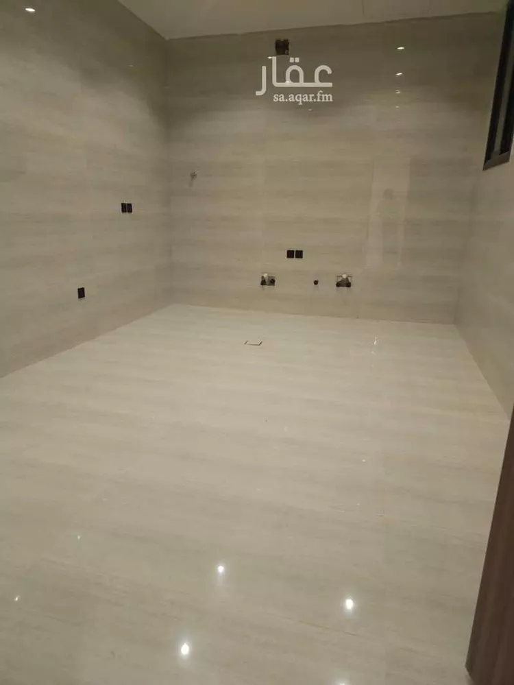 دور للبيع في شارع محمد القاضي, حي الرمال, مدينة الرياض, منطقة الرياض صورة 4