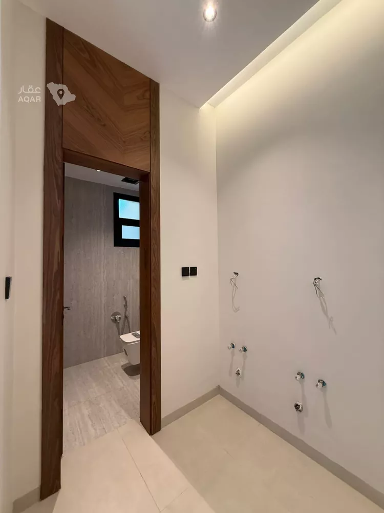 فيلا للبيع في شارع مشاش الجرود, حي العارض, مدينة الرياض, منطقة الرياض صورة 3