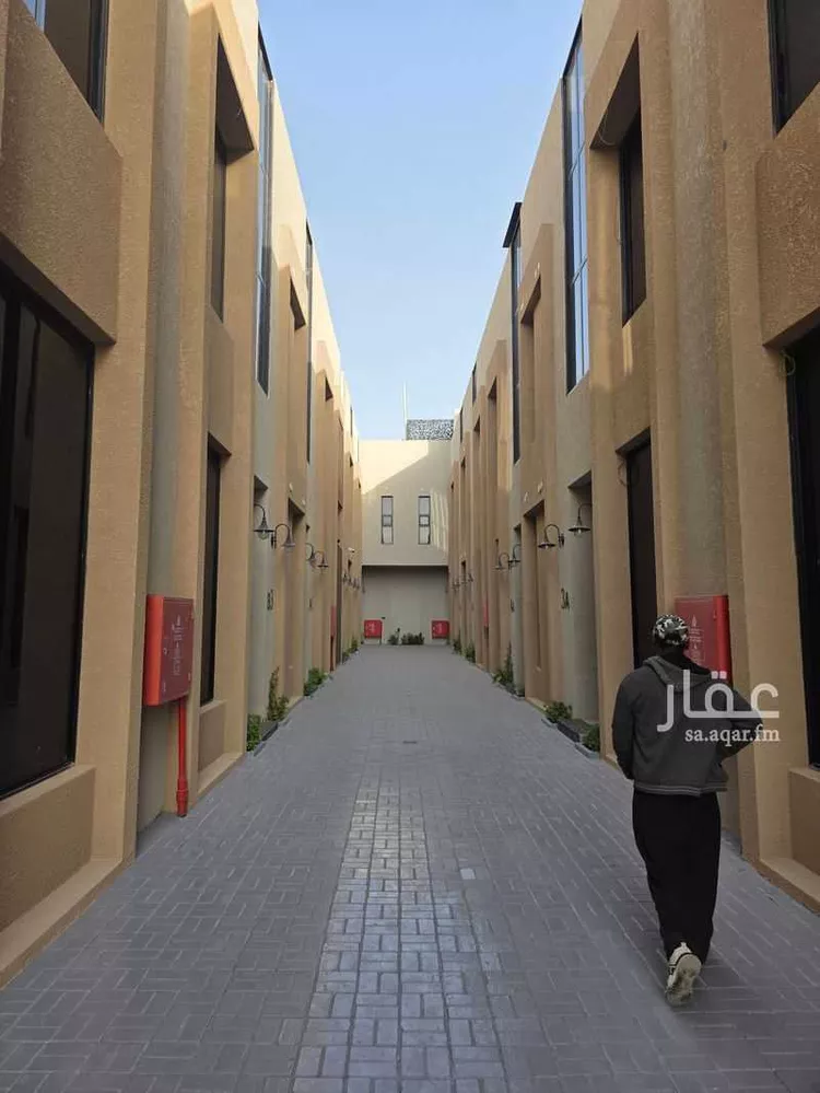 فيلا للإيجار في شارع عبدالله بن حبان, حي الرمال, مدينة الرياض, منطقة الرياض صورة 2