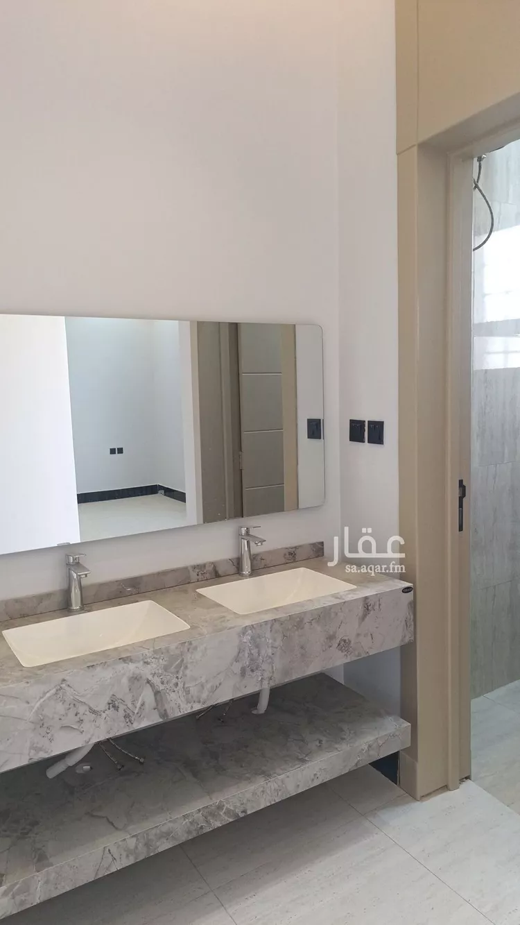 فيلا للبيع في شارع عكاظ عجلان, حي عكاظ, مدينة الرياض, منطقة الرياض 22