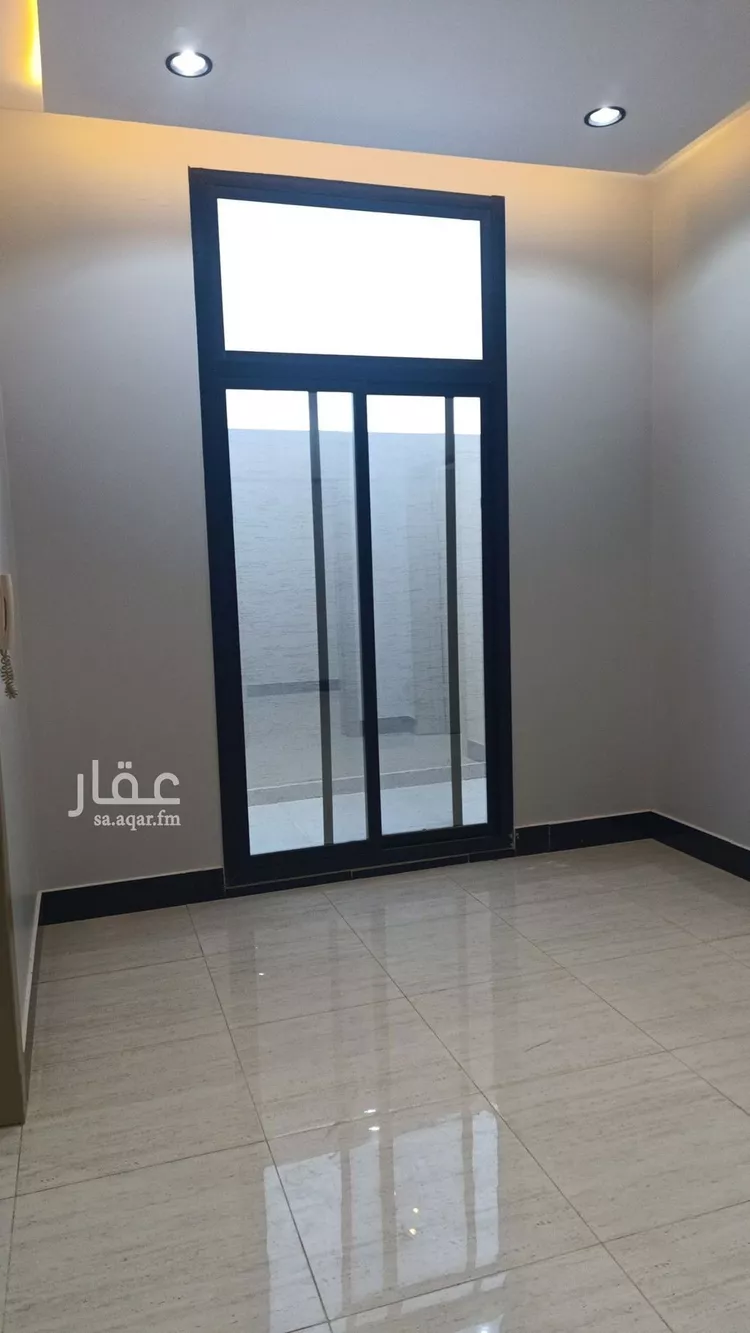 فيلا للبيع في شارع عكاظ عجلان, حي عكاظ, مدينة الرياض, منطقة الرياض 12