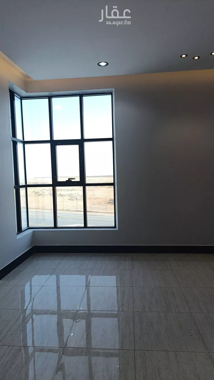 فيلا للبيع في شارع عكاظ عجلان, حي عكاظ, مدينة الرياض, منطقة الرياض صورة 2