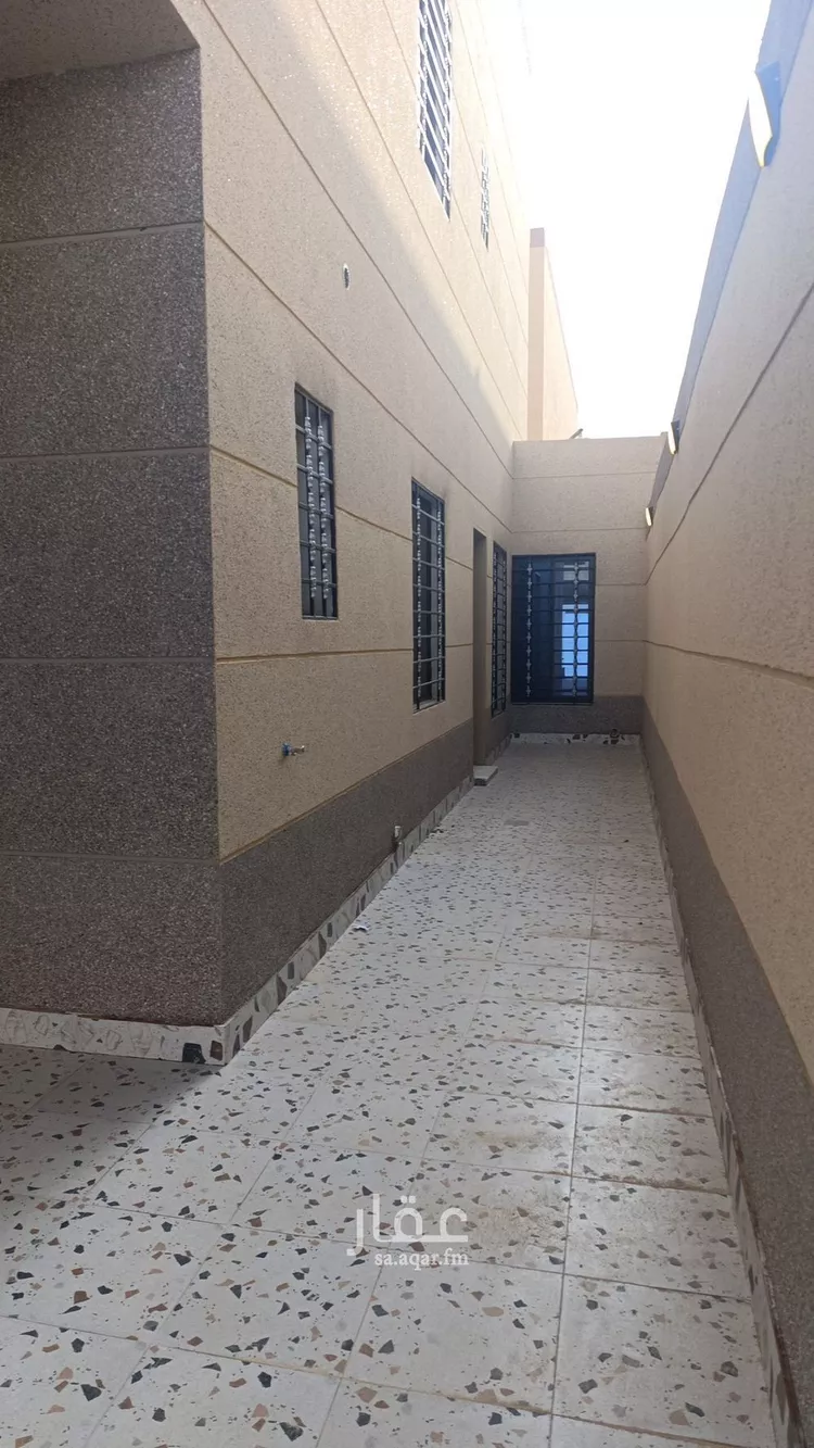 فيلا للبيع في شارع عكاظ عجلان, حي عكاظ, مدينة الرياض, منطقة الرياض 11