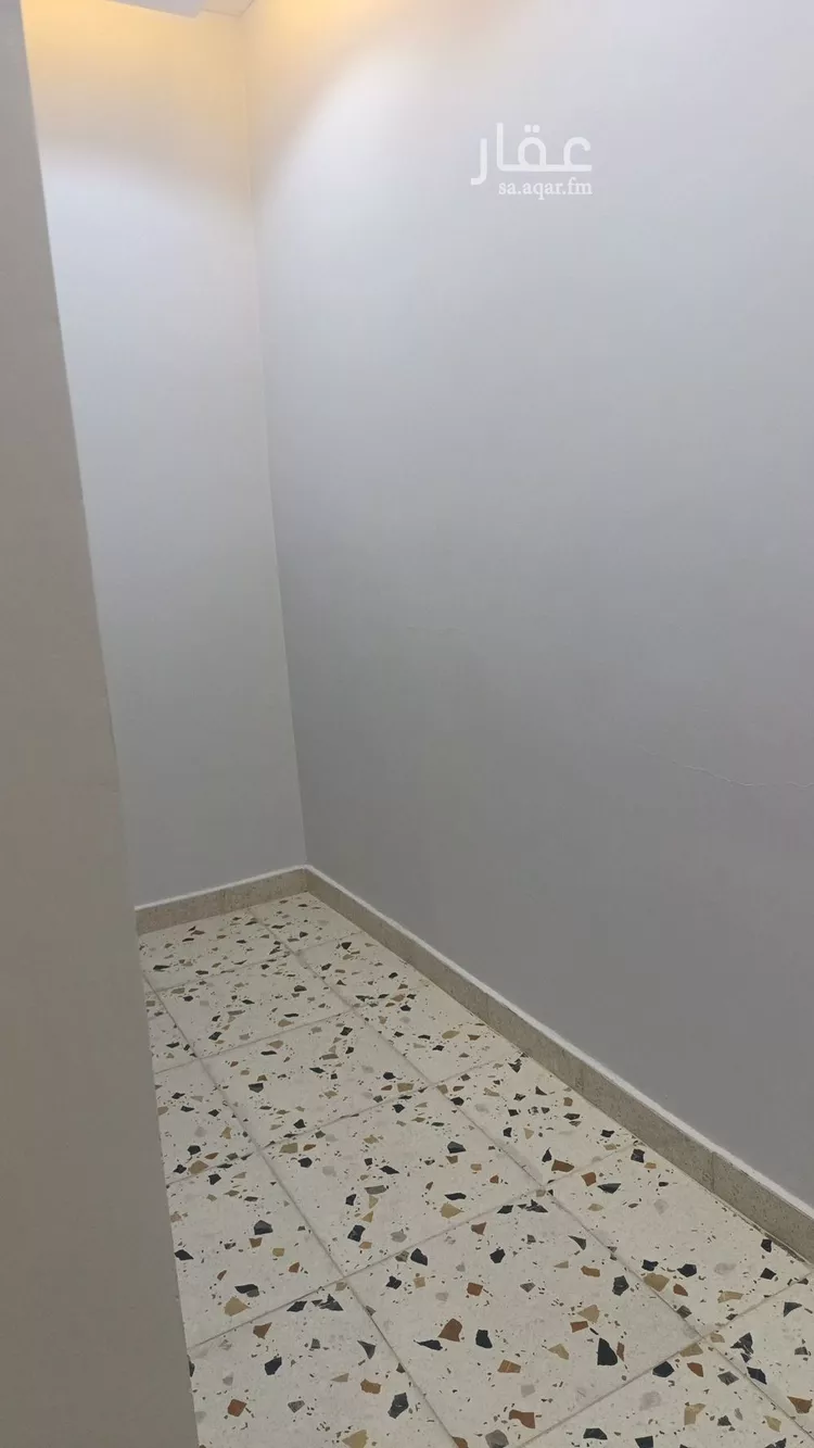 دور للبيع في شارع عكاظ عجلان, حي عكاظ, مدينة الرياض, منطقة الرياض صورة 3