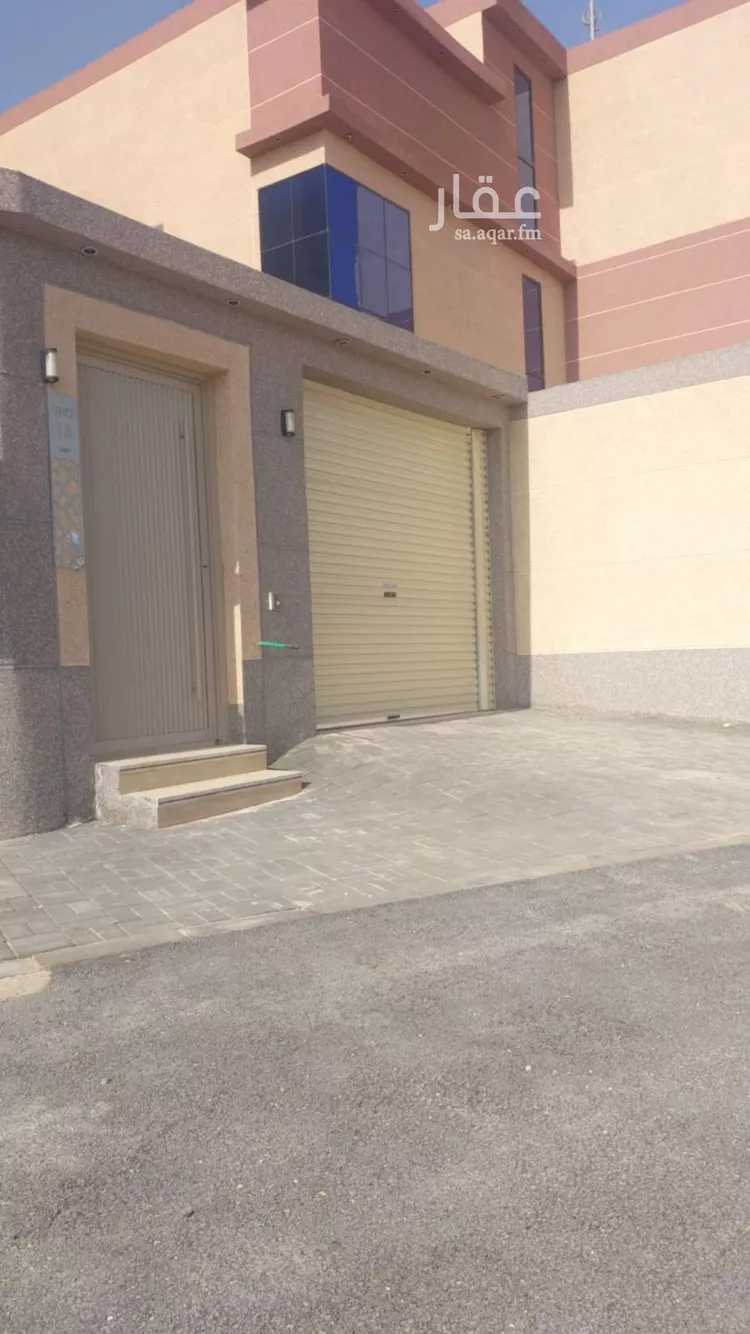 دور للبيع في شارع عكاظ عجلان, حي عكاظ, مدينة الرياض, منطقة الرياض