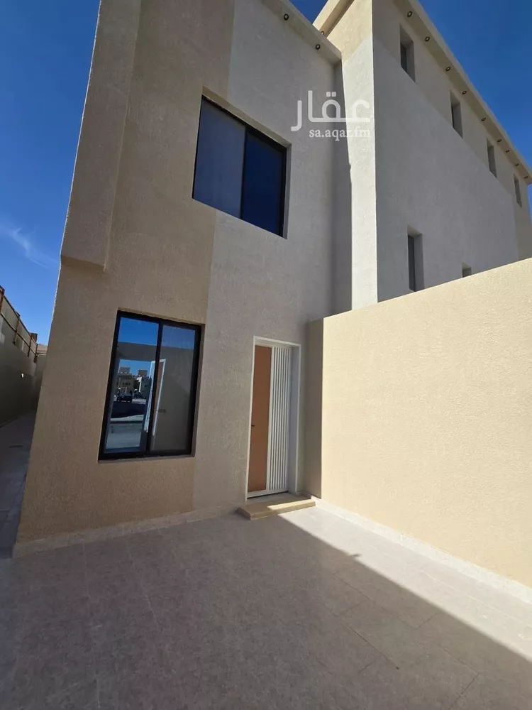 Floor for Sale in Riyadh Al Hazm 21