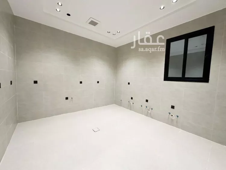 Floor for Sale in Riyadh Tuwaiq 18