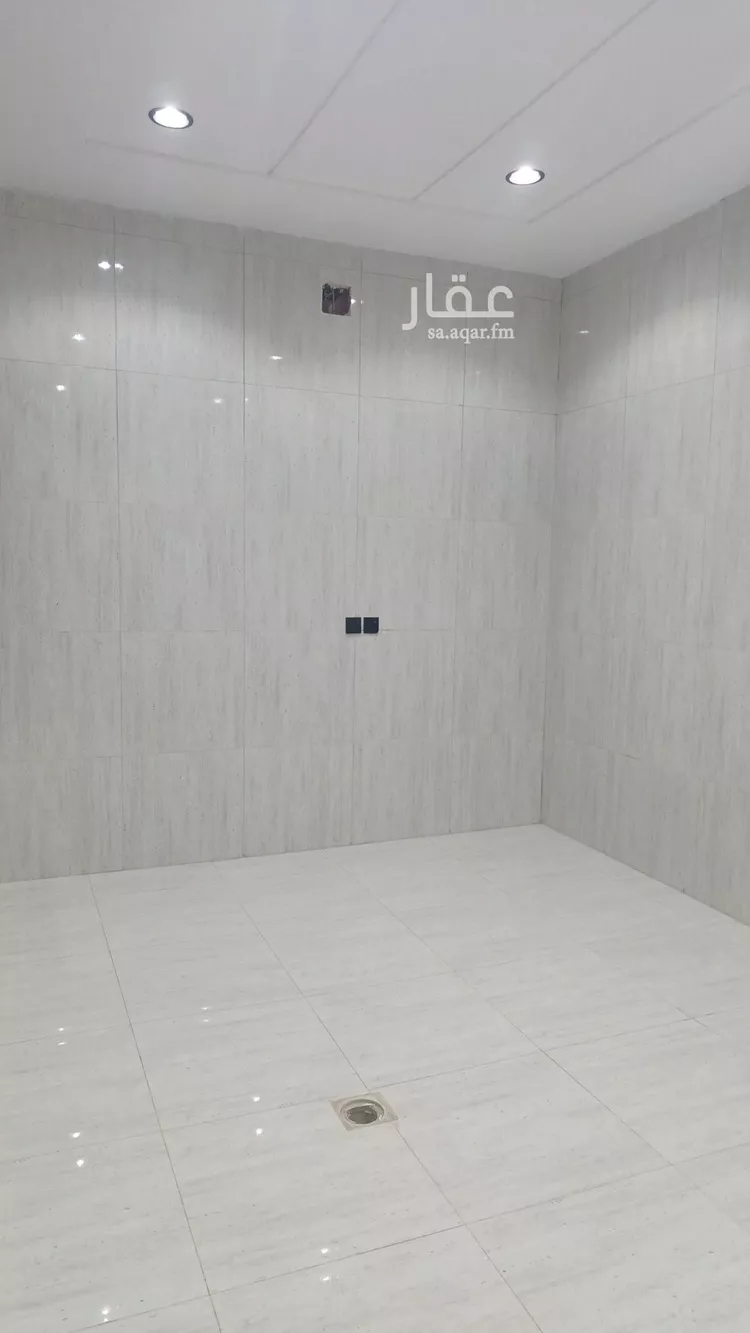 دور للبيع في شارع عكاظ عجلان, حي عكاظ, مدينة الرياض, منطقة الرياض صورة 3