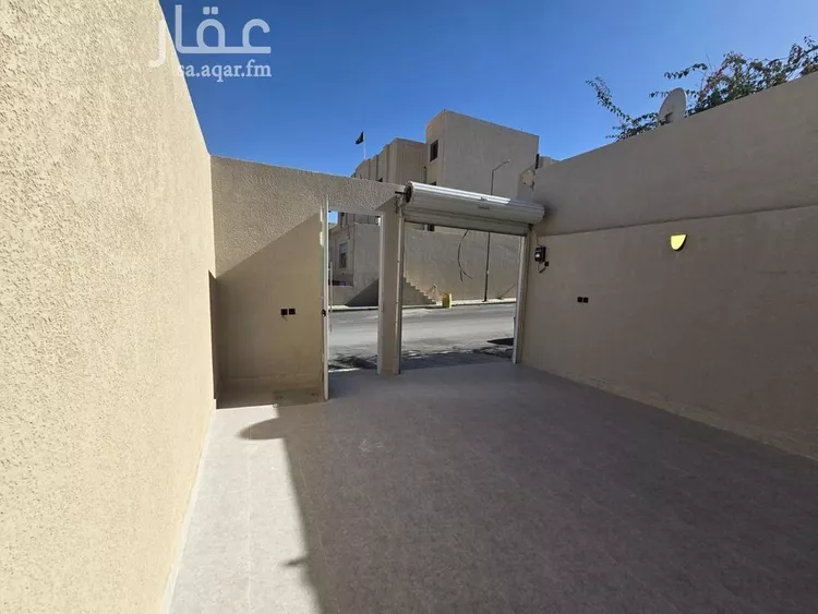 Floor for Sale in Riyadh Al Hazm 17