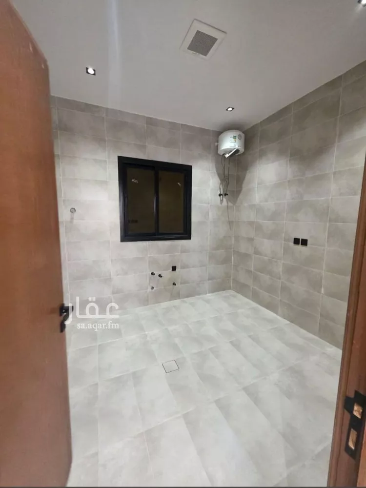 Floor for Sale in Riyadh Taiba 8