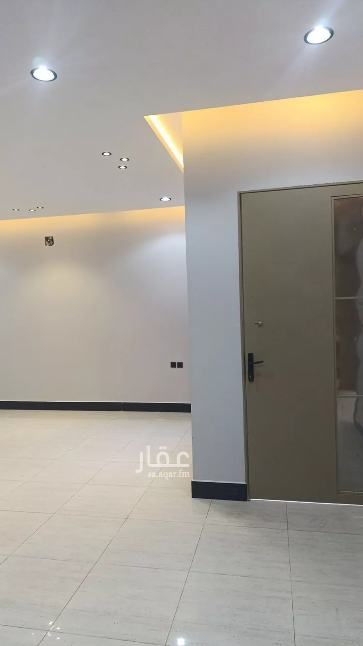 فيلا للبيع في شارع عكاظ عجلان, حي عكاظ, مدينة الرياض, منطقة الرياض 6