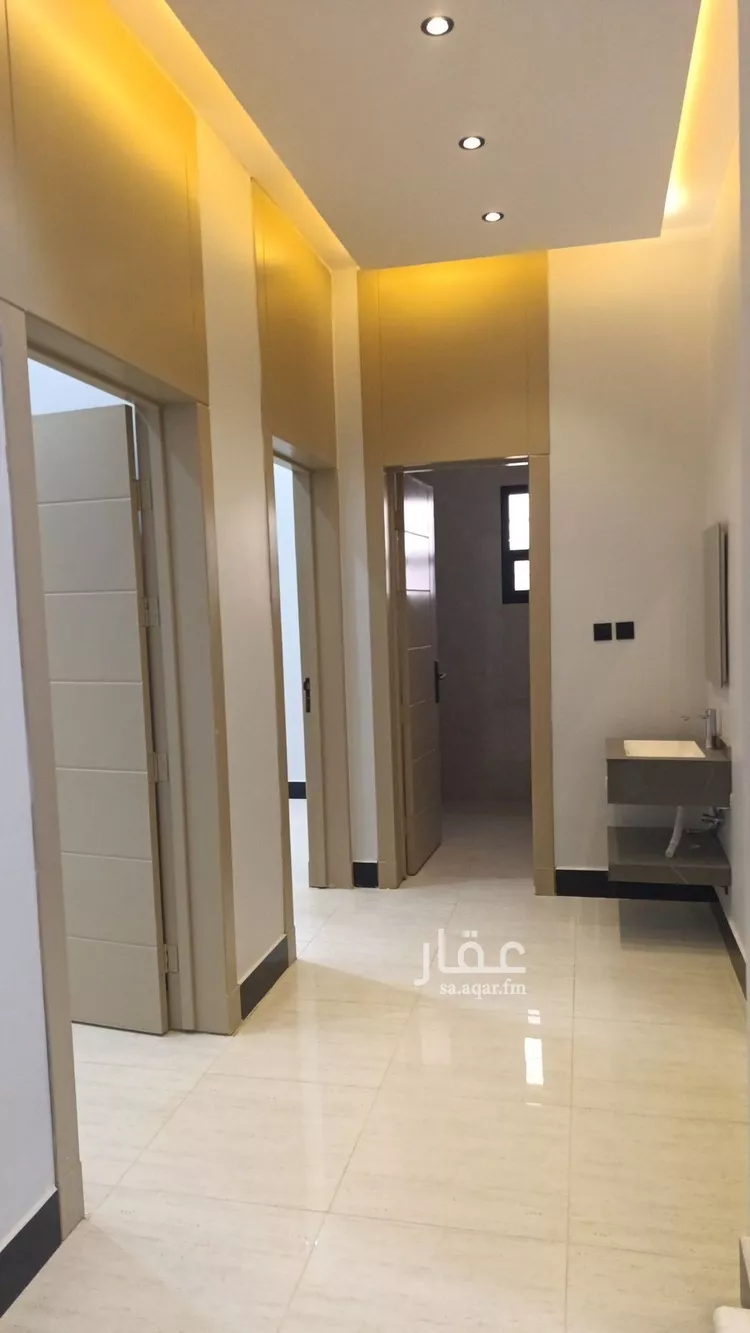 فيلا للبيع في شارع عكاظ عجلان, حي عكاظ, مدينة الرياض, منطقة الرياض 25