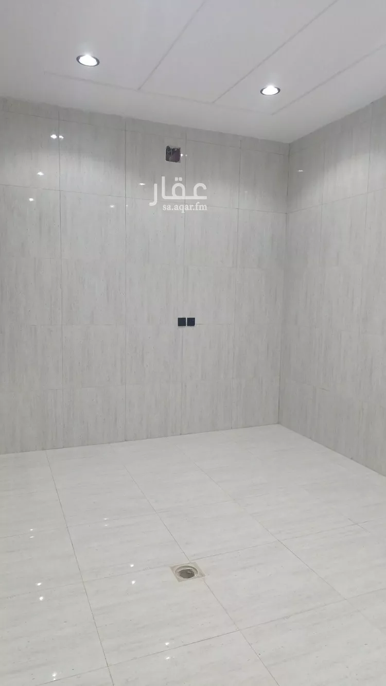 فيلا للبيع في شارع عكاظ عجلان, حي عكاظ, مدينة الرياض, منطقة الرياض 10