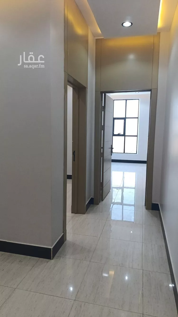 فيلا للبيع في شارع عكاظ عجلان, حي عكاظ, مدينة الرياض, منطقة الرياض صورة 3