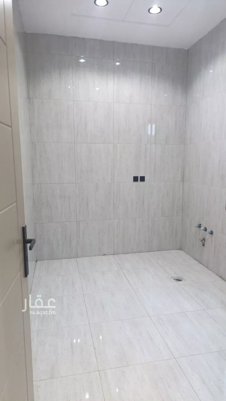 فيلا للبيع في شارع عكاظ عجلان, حي عكاظ, مدينة الرياض, منطقة الرياض 12
