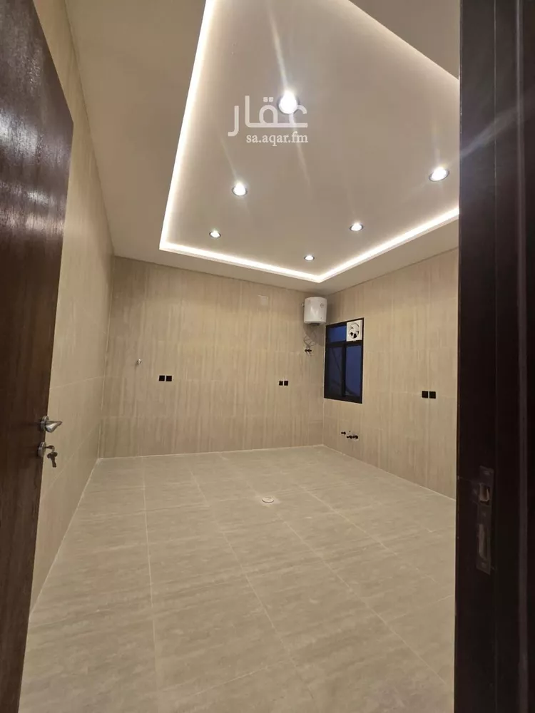 Floor for Sale in Riyadh Al Hazm 11