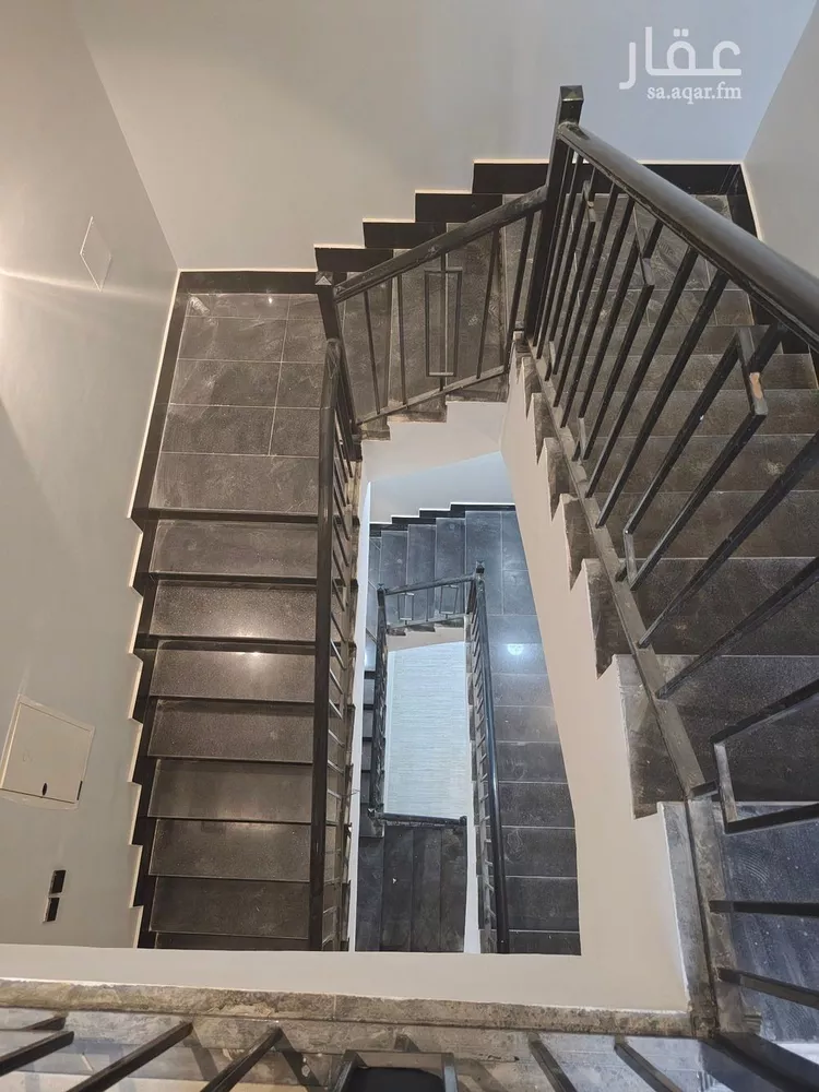 فيلا للبيع في شارع عبد الرحمن بن معاوية, حي الدانة, مدينة الاحساء, المنطقة الشرقية صورة 3