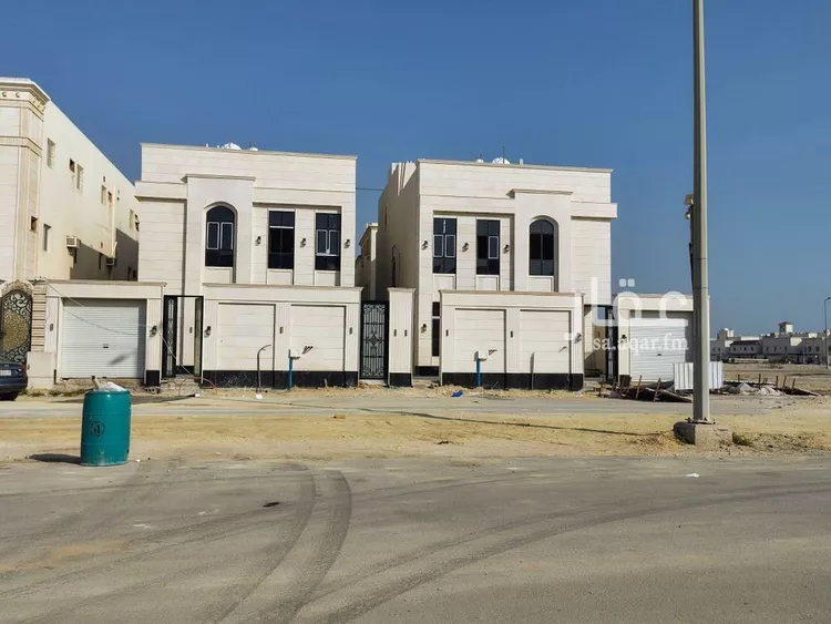 فيلا للبيع في شارع سكاكا, حي الصواري, مدينة الخبر, المنطقة الشرقية