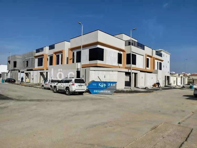 فيلا للبيع في شارع القيصومه, حي الصواري, مدينة الخبر, المنطقة الشرقية