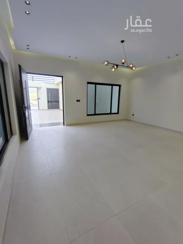 فيلا للبيع في شارع بشير ابن الحارث, حي الأمواج, مدينة الخبر, المنطقة الشرقية صورة 4